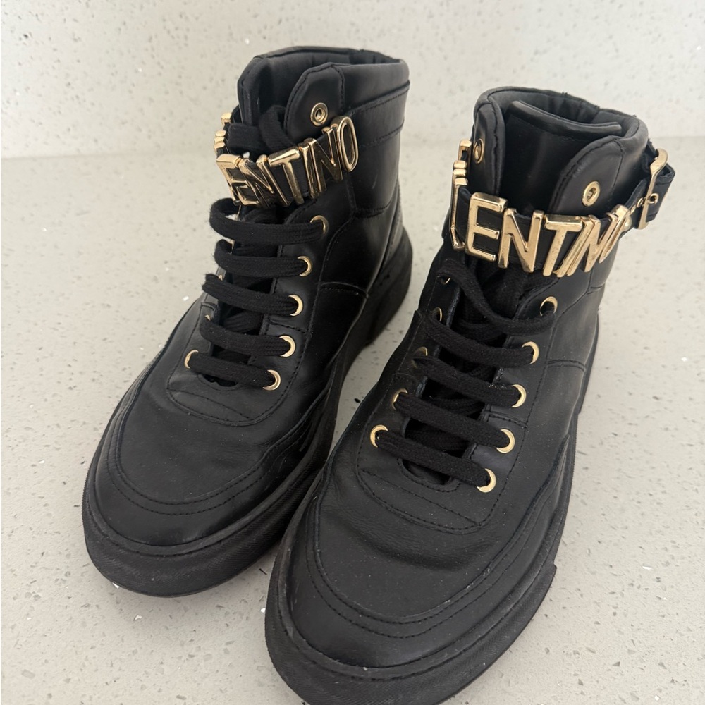 VALENTINO BY MARIO
VALENTINO Alessia High-Top
Sneaker (Women) Size 9.5